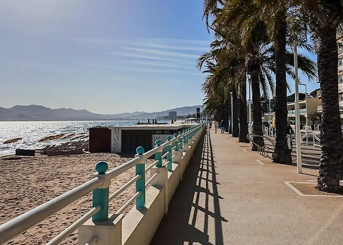 Superbe Appartement A Cannes / 3 Chambres